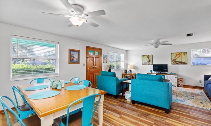 Lakeside By The Gulf House | Nostalgic Beach Cottage.