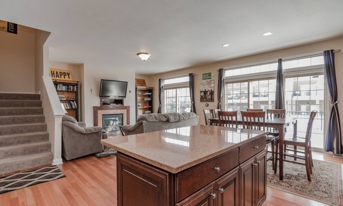 Notre Dame House | Notre Dame game day event house: CLOSE, large, fully loaded, 4 bed/4.5 bath