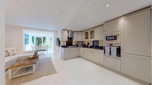 South Bermondsey Apartment | Notting Hill ,5 min walk to Portobello Market