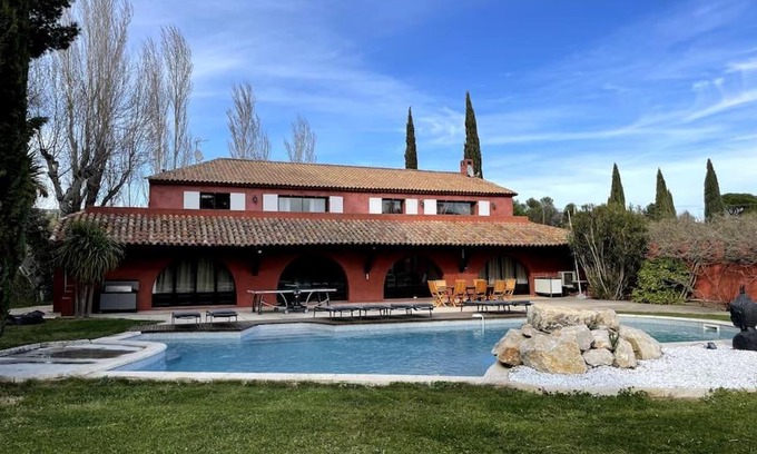 Coudoux Villa | Nouveau: Superbe villa à Coudoux