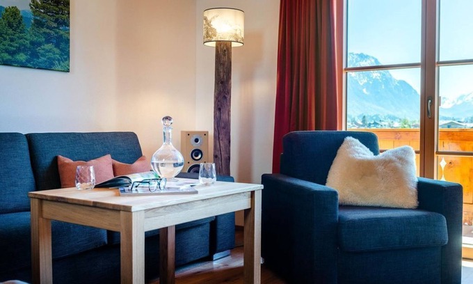 Wallgau Apartment | "Nr. 2" apartment Wetterstein, 2 bedrooms, shower, WC - Geierstanger, country house