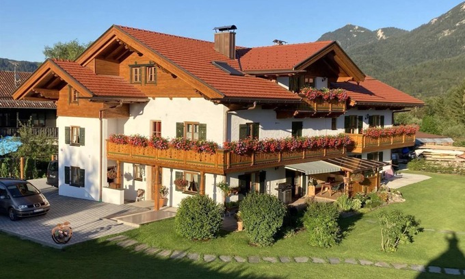 Wallgau Apartment | "Nr. 4" Apartment Grasberg, 2 bedrooms, shower, bath, WC - Geierstanger, Anton