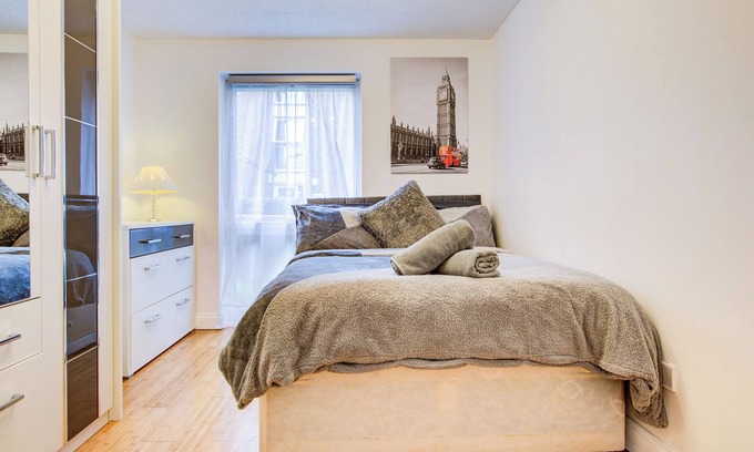 Stratford Apartment | nSpacious 2BR Flat Central London, Great Links