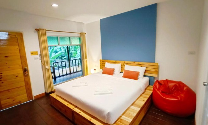 Cherngtalay Bed & Breakfast | Nua Tone Resort Bang Tao & Cafe