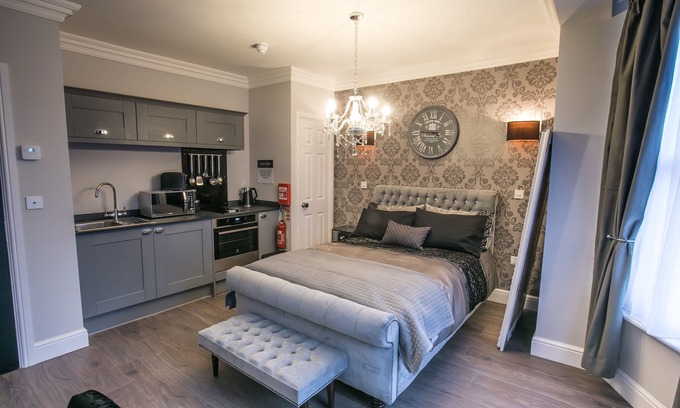 Wymondham Apartment | Number 10 The Abbey - Strumpshaw Fen Apartment