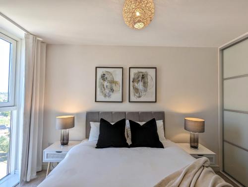 Hemel Hempstead Apartment | Number 43 Elite Apartment - Top Floor - Free Parking