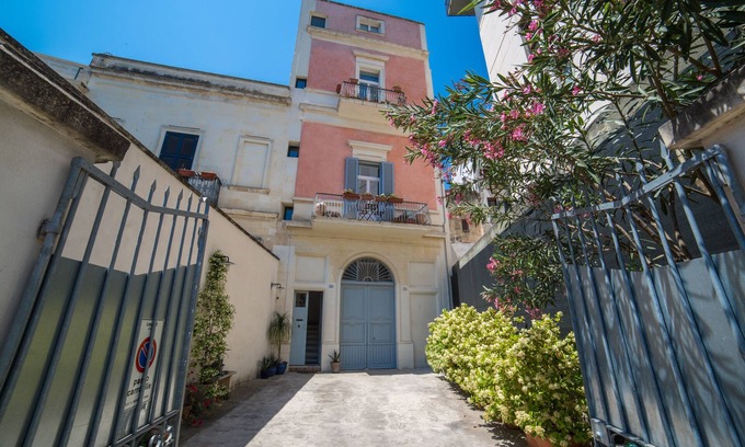 Lecce Historic Center Apartment | Nuvole Barocche charming apartment city center!