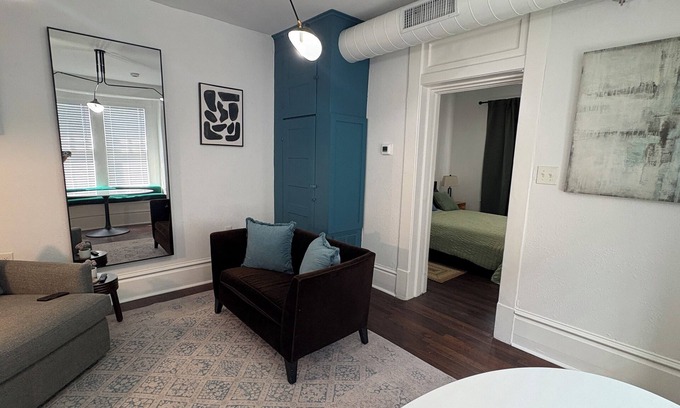 Houston Heights Apartment | nVery private apartment located in Houston Heights . Friendly, safe and quiet