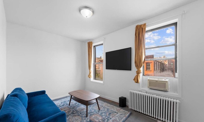 Ukrainian Village Apartment | NY-11-7 Cozy 1BR 1BATH In East Village