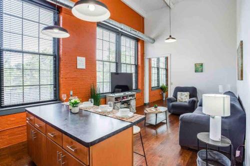 Rochester Apartment | NY Style Centric Loft with King Bed by Park av.