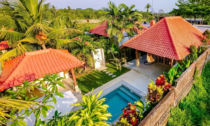Ubud Villa | Nyaman Villa 1 by EVDEkimi – romantic escape among rice fields w/pool, terrace - Long stay extras