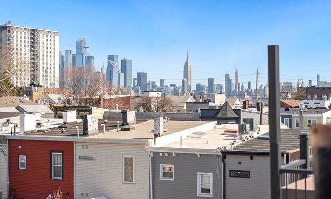 The Heights Apartment | NYC Skyline Views Near Times Sq Rooftop Deck