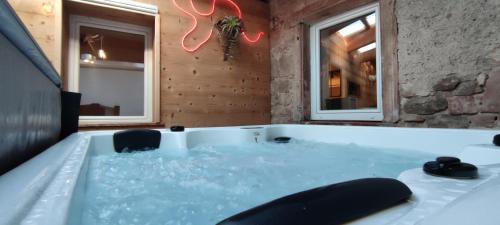 Saint-Blaise-la-Roche Apartment | O'Cœur de la Roche - Jacuzzi et Hammam privatif