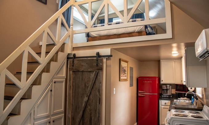Coalmont Cottage | Oak Cabin at Ranger Creek