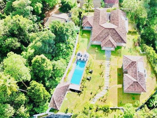Thiranagama House | Oak Tree Villa
