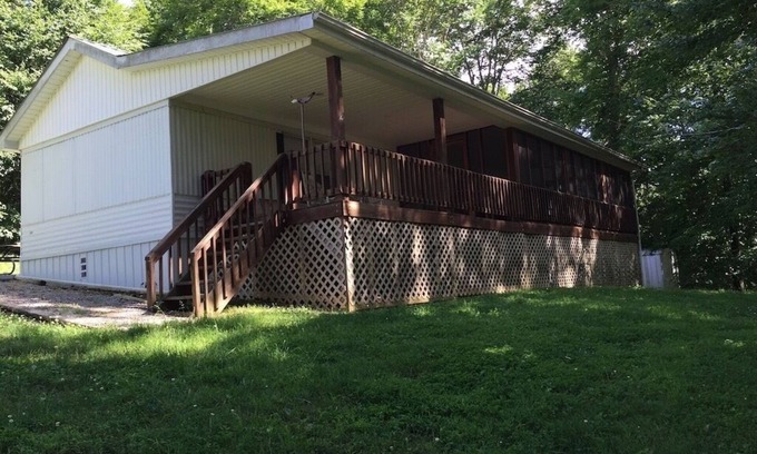 Byrdstown House | Oakes/Dale Hollow Lake/close to Eagle Cove and Star Point