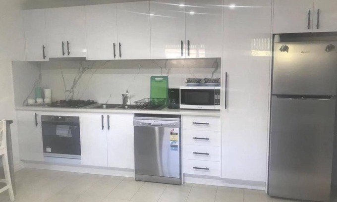 Hughesdale House | Oakleigh Private unit