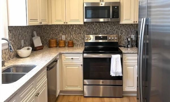 Vamo Condo | Oaks Preserve Condominium