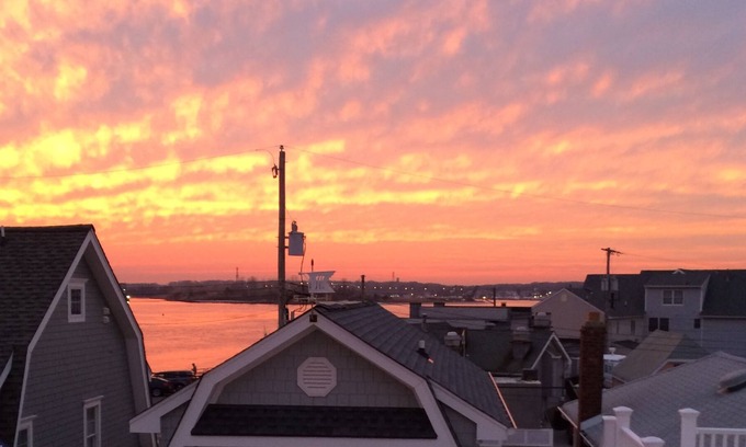 Manasquan Apartment | "Oarhouse" Cute Rental Apartment On Beach Front Property