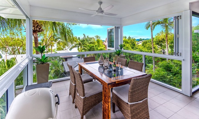 Hamilton Island Apartment | Oasis 2 , Beautiful Apartment on Hamilton Island