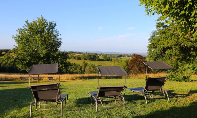 Bergerac House | Oasis de Loisirs : 20 Personnes - 8 Chambres - Jeux - Vue Panoramique au Calme