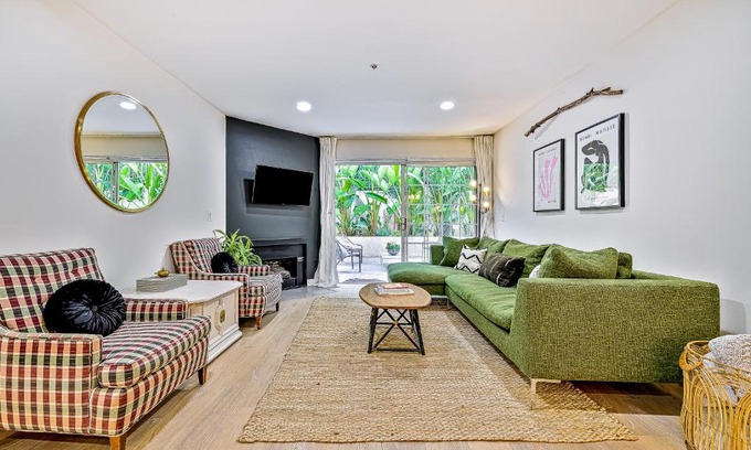 Los Angeles Apartment | Oasis in the City
