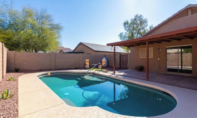 Casa Grande House | Oasis in the Desert King/Great Location/Pool/Wifi