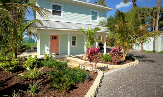 Melbourne Beach House | OASIS Incredible Riverfront/ Ocean Duplex lower.