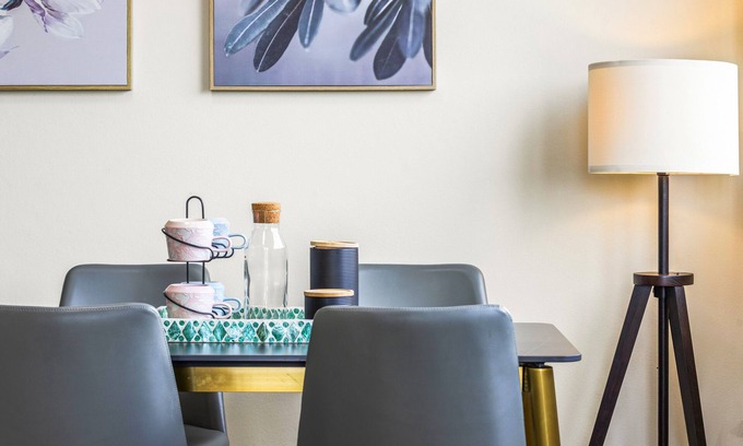 Roseville Apartment | Oasis near Chatswood 2 Bedrooms Condo in Roseville