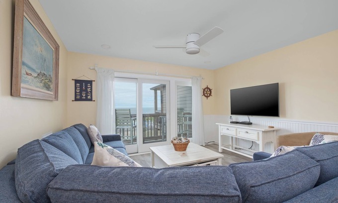 Duck Condo | OBX Condo w/Oceanview - 2 Minute Walk to the Beach!