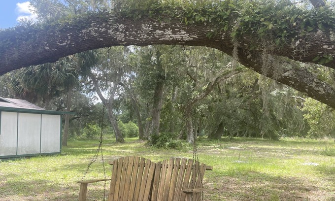 Ocklawaha House | Ocala Lake&Farm retreat