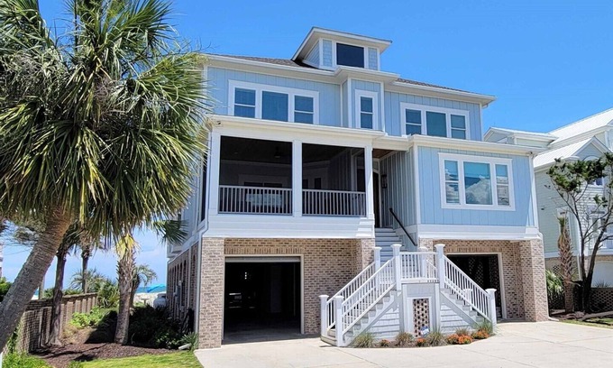 Pawleys Island House | Ocean and Creekfront -Amazing Views, Dock, Sea La Vie