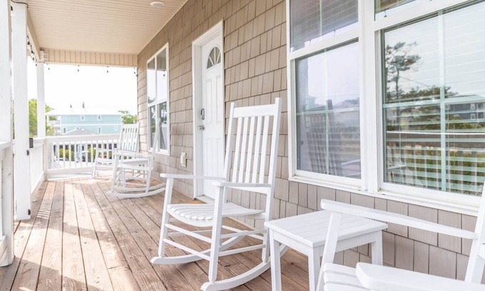 Wilmington Beach House | Ocean Breeze at CB - 0.2miles to the Beach!