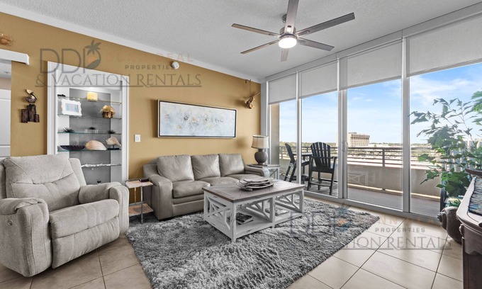 Biloxi Condo | Ocean Club #406 Enjoy panoramic views of the Gulf!