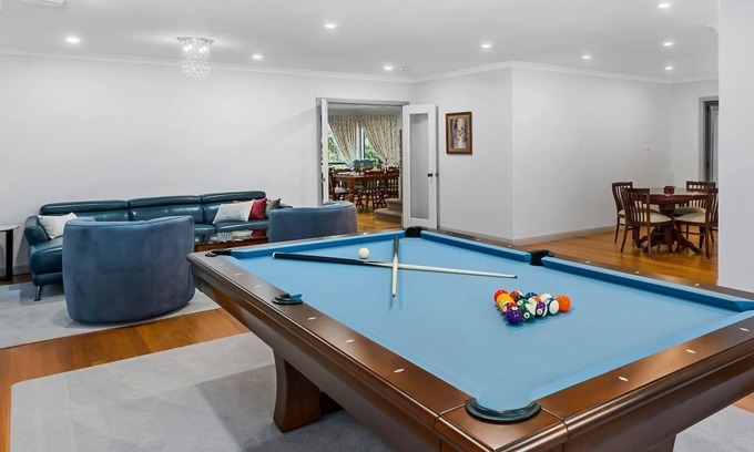 Shell Cove House | Ocean Cove Escape Spacious Entertainers Delight