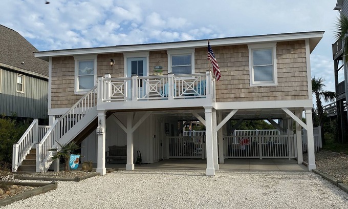 Ocean Isle Beach Cottage | Ocean Front Cottage with optional Heated Pool.