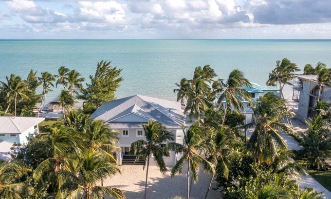 Lower Matecumbe Key Villa | Ocean Front Villa, 3/4's acre of private beach! Serenity, Retreat, Island Life!
