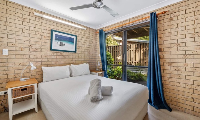 Point Lookout House | Ocean Mist Beach House | 5 bedroom, 2 bathroom, sleeps 10, 400m to beach