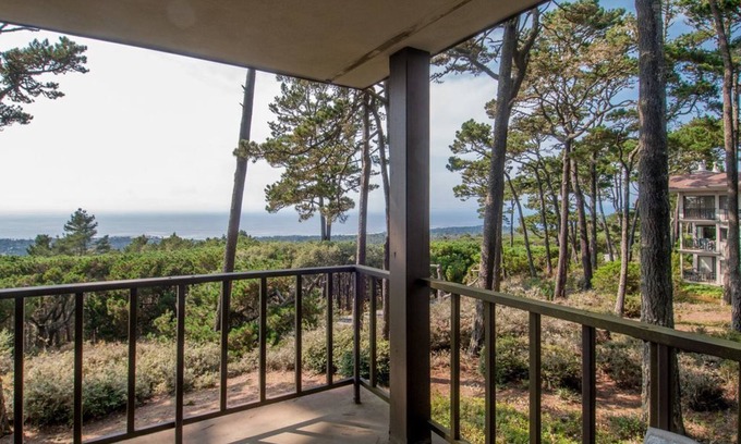 Monterey Condo | Ocean Pines #28 - Pebble Beach Condo - Oceanview Luxury