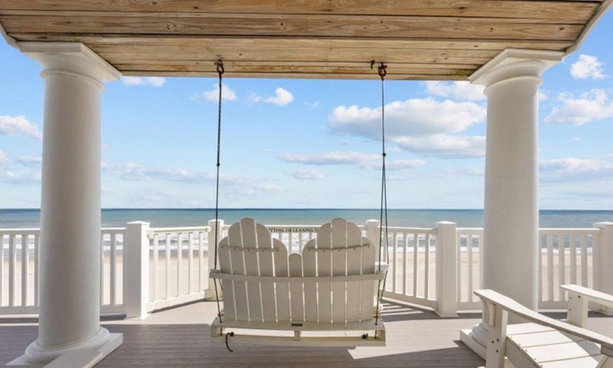 North Topsail Beach House | Ocean's Edge | Spacious, Oceanfront