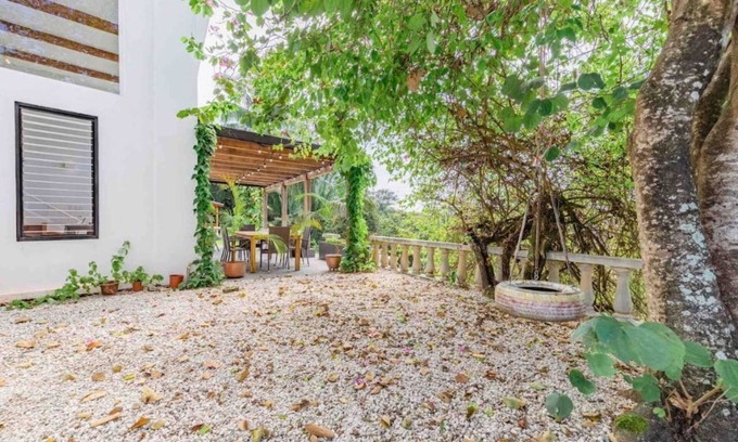 Playa Guiones House | Ocean View Beachside Oasis in Guiones