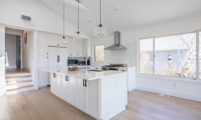 Montauk House | Ocean View Home Pool Beach Access FAMILIES ONLY