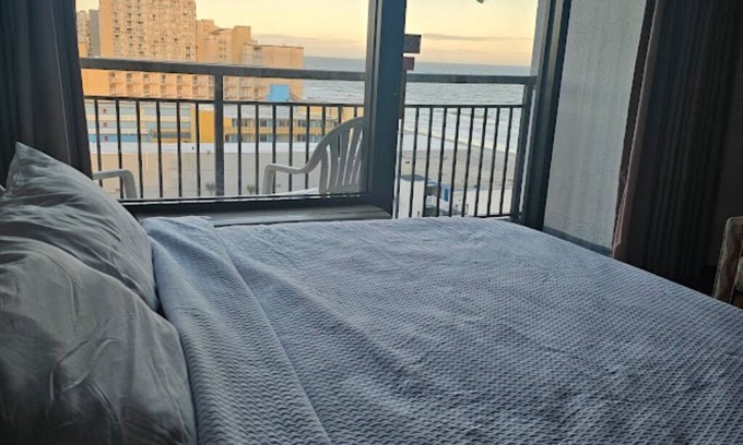 Myrtle Beach Condo | Ocean View @ Landmark Resort
