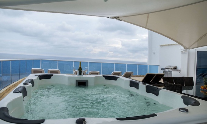 El Laguito Condo | Ocean View Luxurious Penthouse W/Spectacular Accom & Million Dollar Views