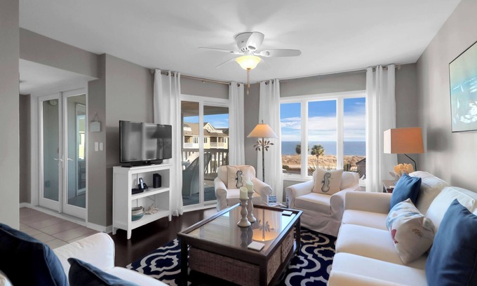 Isle of Palms Condo | Ocean Views Abound! Large Screen Porch, Pool Access - 303H Tidewater