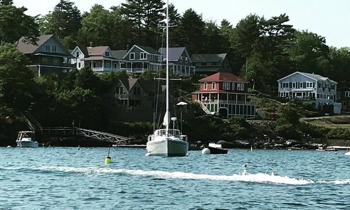 Boothbay Harbor Cottage | Ocean views, private beach, garden patio, red clay tennis, dock access, WiFi