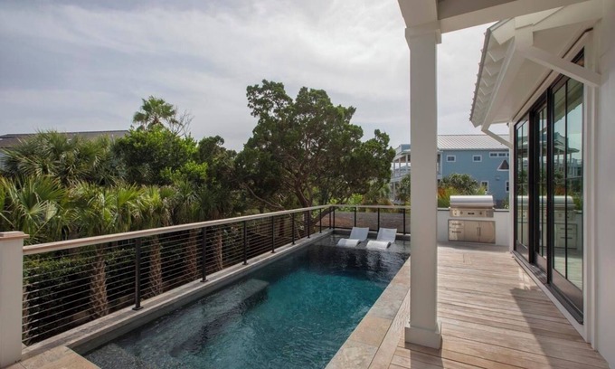 Isle of Palms House | Ocean Views & Private Pool Steps from the Beach!