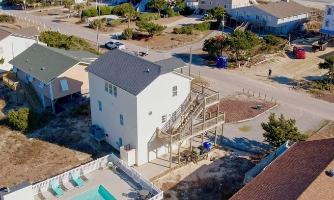 Emerald Isle House | Ocean Views, Private Pool, sleeps 15, easy beach access, dog friendly