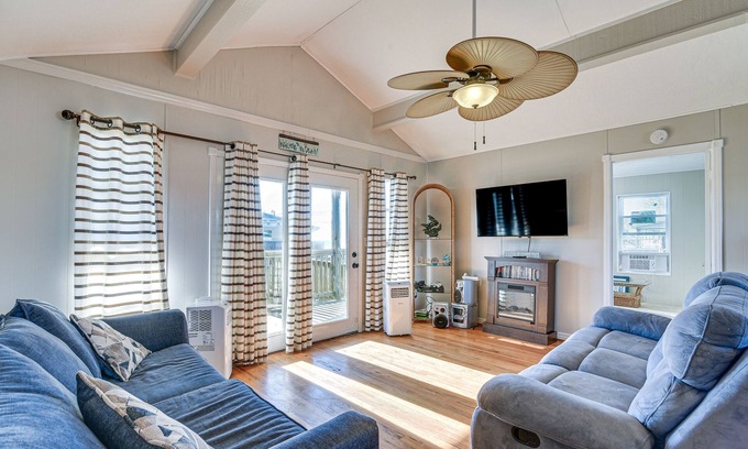 Surfside Beach House | Ocean Views: Second-Row Surfside Beach House