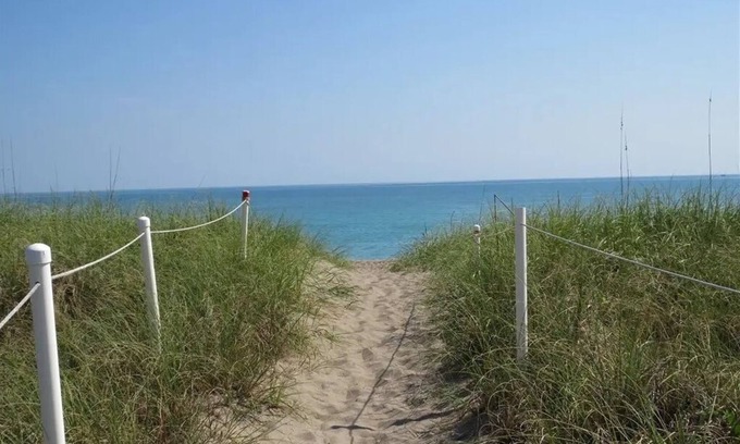 Fort Pierce Condo | Ocean Village South Floridas Premier Gated Ocean Front Resort with Pool and Golf